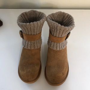 Ugg tan sweater boots size 8